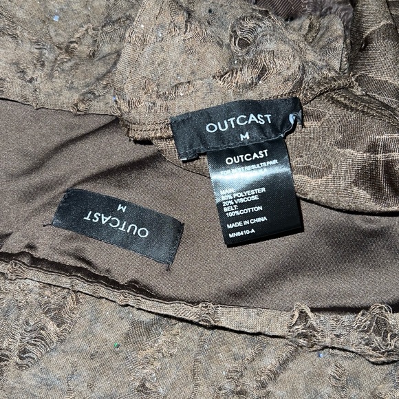 Outcast Evela Set - Picture 2 of 2